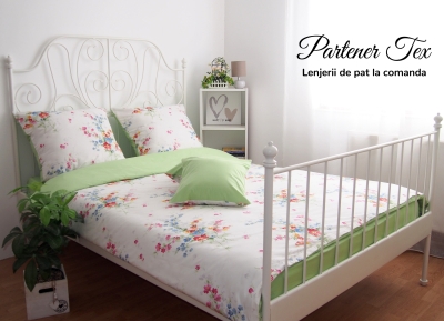 Lenjerie de pat bumbac Ranforce - Flori de camp cu bleo combinat cu verde fistic