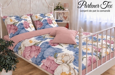 Lenjerie de pat bumbac Ranforce - Bujori roz-bleu cu bleu inchis